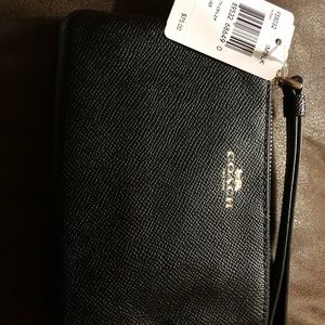 Coach Authentic Corner Zip Black Leather Wristlet